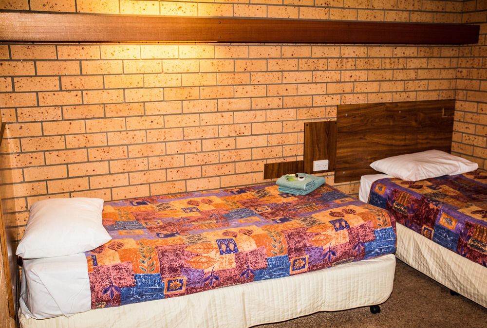 Tumut Valley Motel Pet Friendly Екстер'єр фото